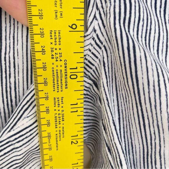 Westbound High Rise Fit The Marina Navy White Striped Casual Shorts Size 6 - Picture 8 of 9